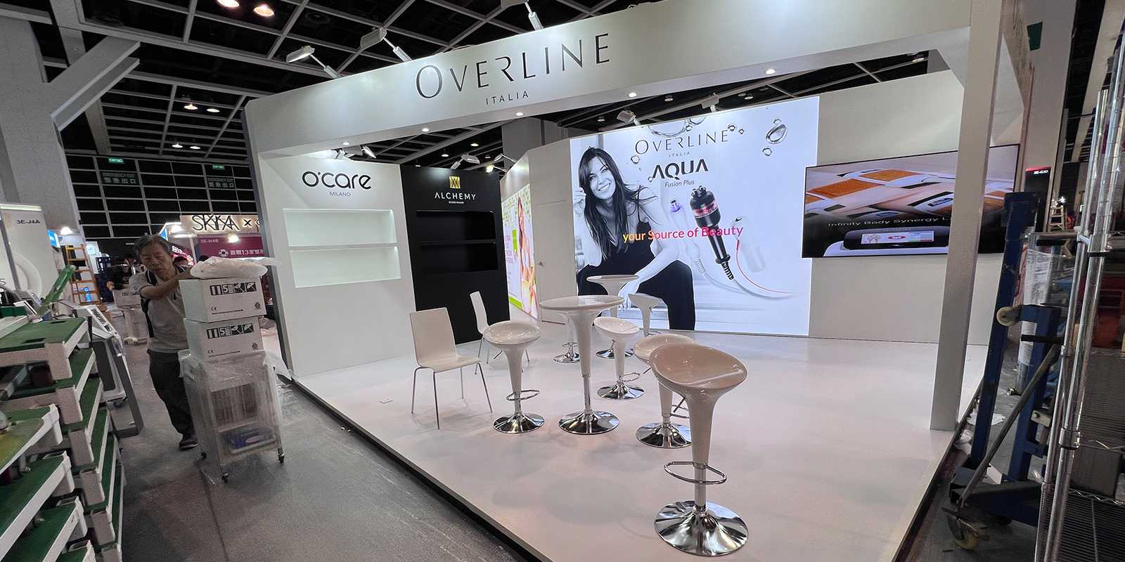 Benefits of Hiring a Local Orlando Exhibition Stand Builder vs. National Firms